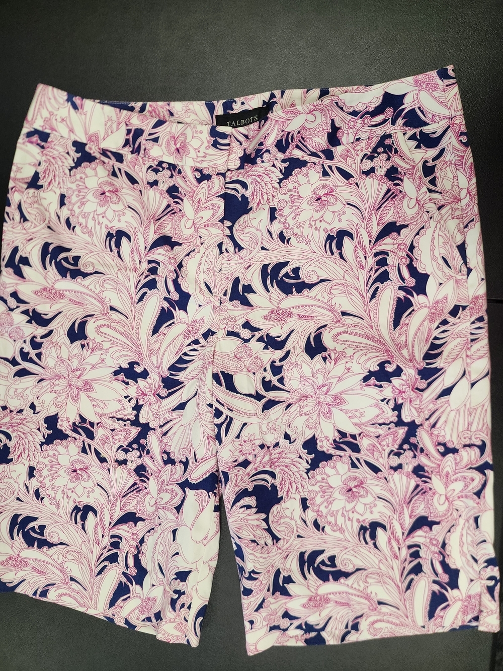 Talbots  Women’s Sz 10 Shorts